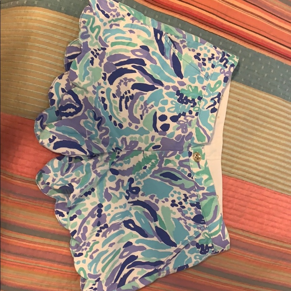Lilly Pulitzer Scalloped shorts